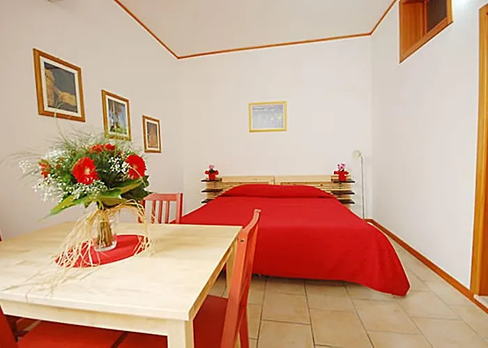 Lupiae מלון דירות